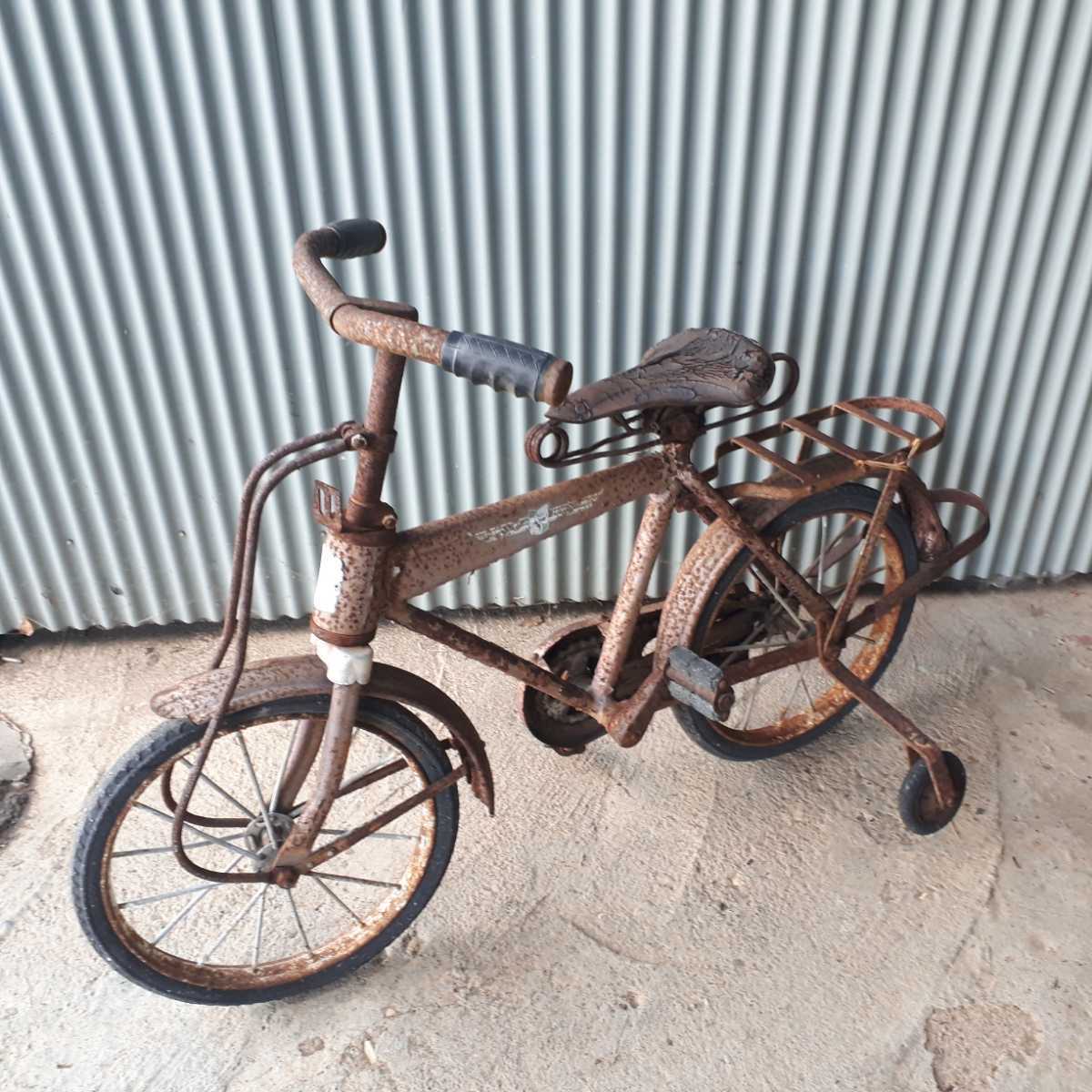 昭和レトロ 自転車 レトロ アンティーク 子供用自転車 三輪車 古い 