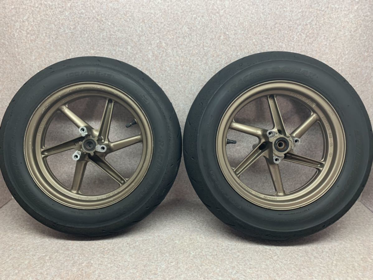 NSF100で使用 純正 F.Rホイール Racingタイヤ付き nsr50 nsr80 nsrmini 12インチ 純正ホイール モンキー エイプ100 xr100モタード NSF100 廃盤 公式通販 Yahoo!オークション -「xr100r」(ホイール) leche