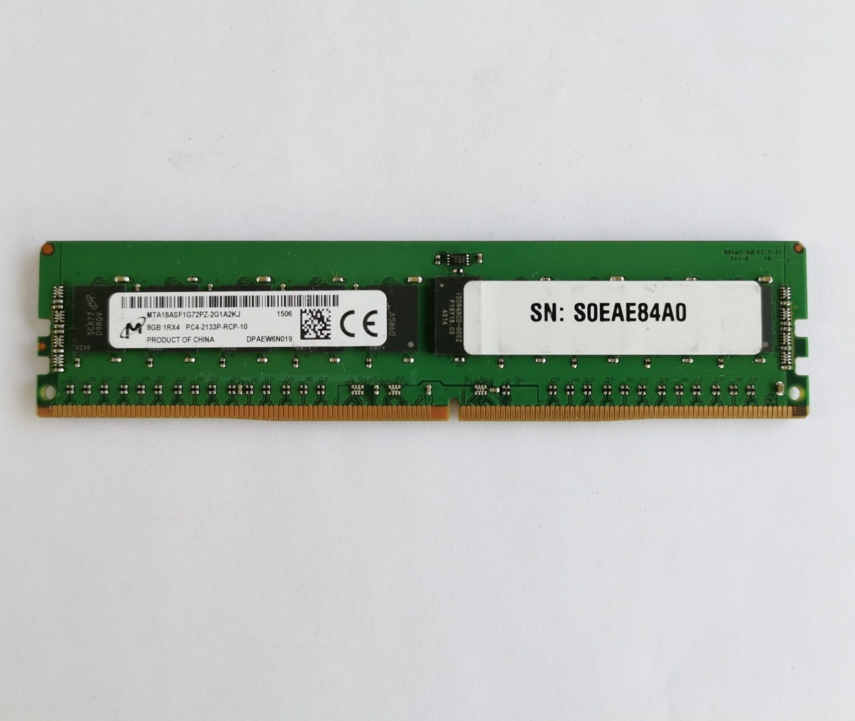 Barrette Mémoire Serveur Micron 8 Go DDR4 PC4-2133P ECC - Réf. MTA18ASF1G72PZ-2G1A2 - Occasion Bon état