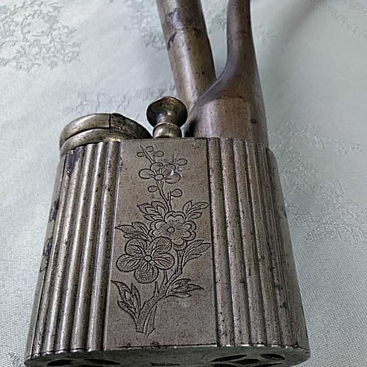 中国古物 真鍮水きりパイプ 彫刻花鳥文字入り 古煙管 骨董置物 喫煙道具 中国 水パイプ 喫煙具 水煙草 水煙管 水タバコ 銅製？ 水煙 刻印有り 民国