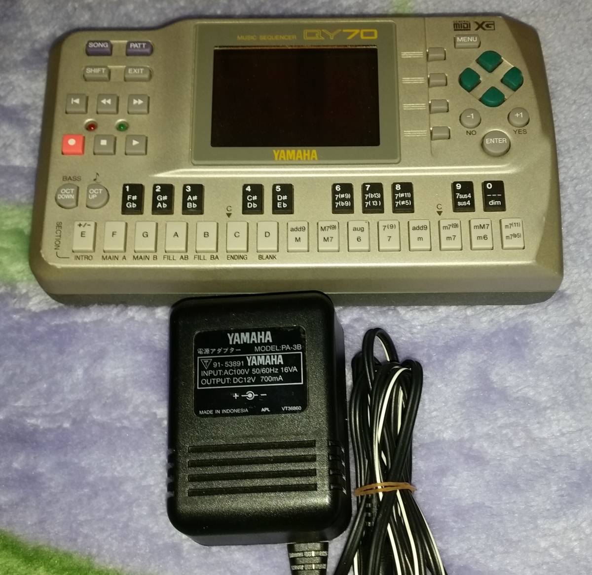 再値下げ YAMAHA ☆ QY70 ☆ 総合音源内蔵ハンディ・シーケンサー
