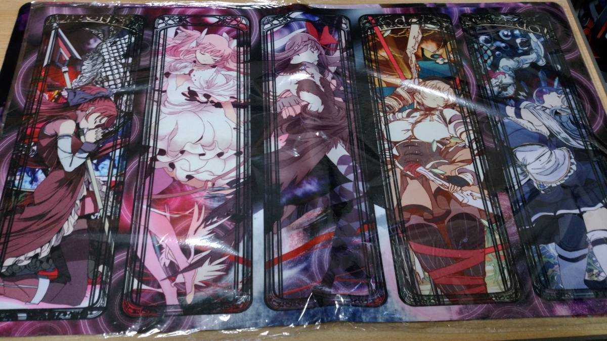 天秤を揺らす女 まどマギプレイマット まどマギ プレイマット