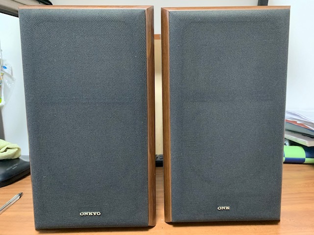 送料無料][通電確認済] ONKYOミニコンポ: アンプ レシーバーR810M MD