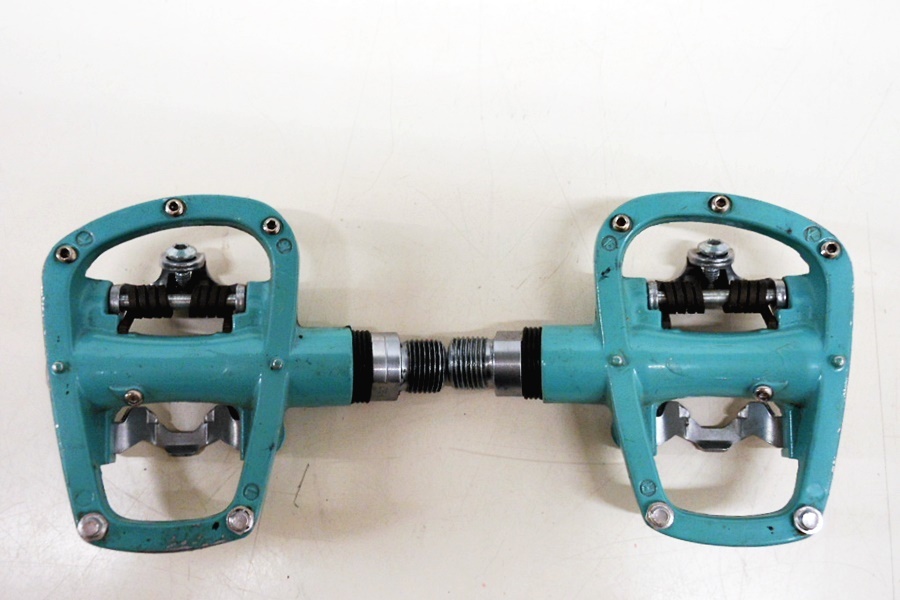 徳山)BIANCHI ビアンキ 2WAYペダル チェレステ R1120B 2379 B200506K03A チェレステ ペダル BIANCHI | Bianchi(ビアンキ) クロモ