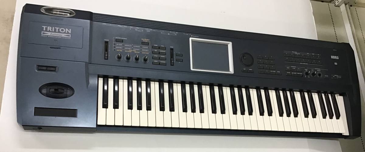 Korg Workstation 61-Key Triton | Music Extreme Sampler TRITON 