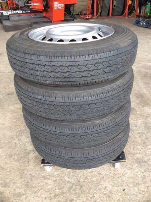 バリ溝 中古 タイヤ】155/80R14 88/86N ブリヂストン製 V600 ☆鉄
