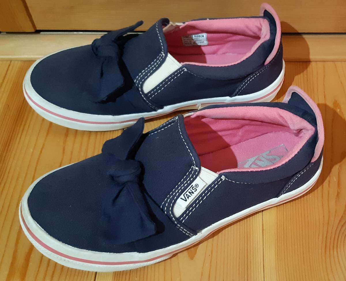 Vans シューズ 靴 子供用 キッズ スニーカー スリッポン 19cm 売買されたオークション情報 Yahooの商品情報をアーカイブ公開 オークファン Aucfan Com