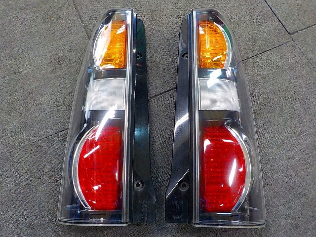 MH21S クリア テールランプ 左右セット 中古】MH21S ワゴンR RR クリアタイプテールランプ左右セット ワゴンR
