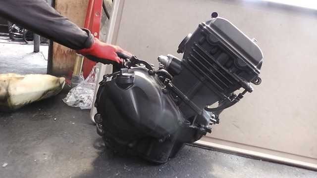 定番人気，正規品 ニンジャ Ninja 250R EX250K-A367xxx の エンジン 1499306590(エンジン本体)｜売買されたオークション情報、yahooの商品情報をアーカイブ公開 - オークファン カワサキ用