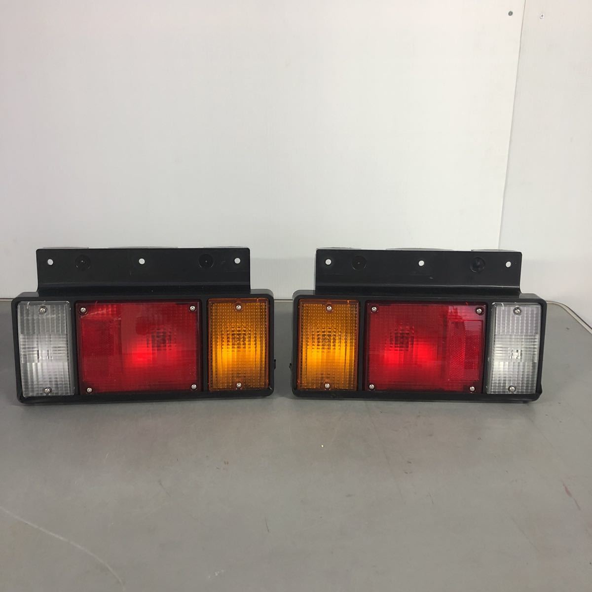 テールランプ トラック 小糸 led いすゞの通販 いすゞ リア エルフ 