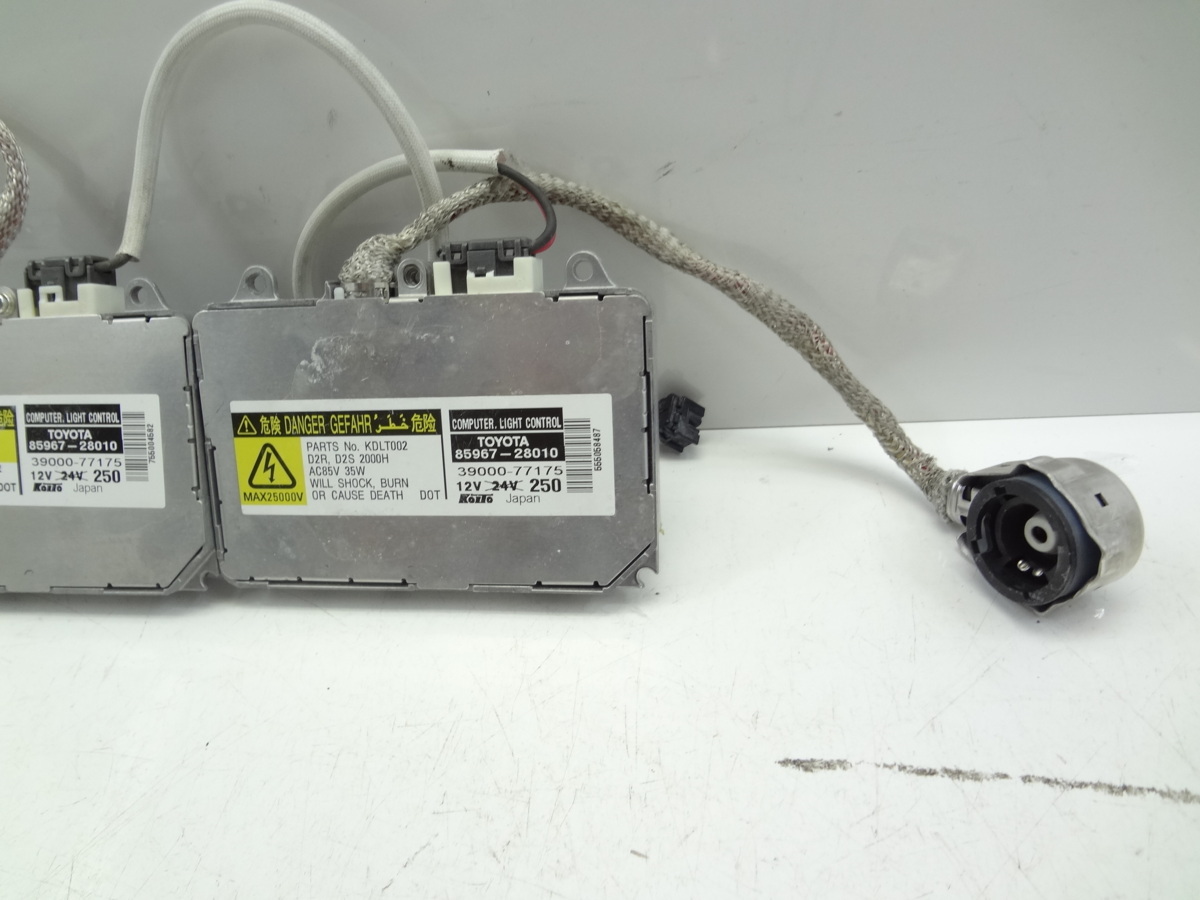 193145-B219 トヨタ 純正 HID バラスト 左右セット D2 NCP81 シエンタ