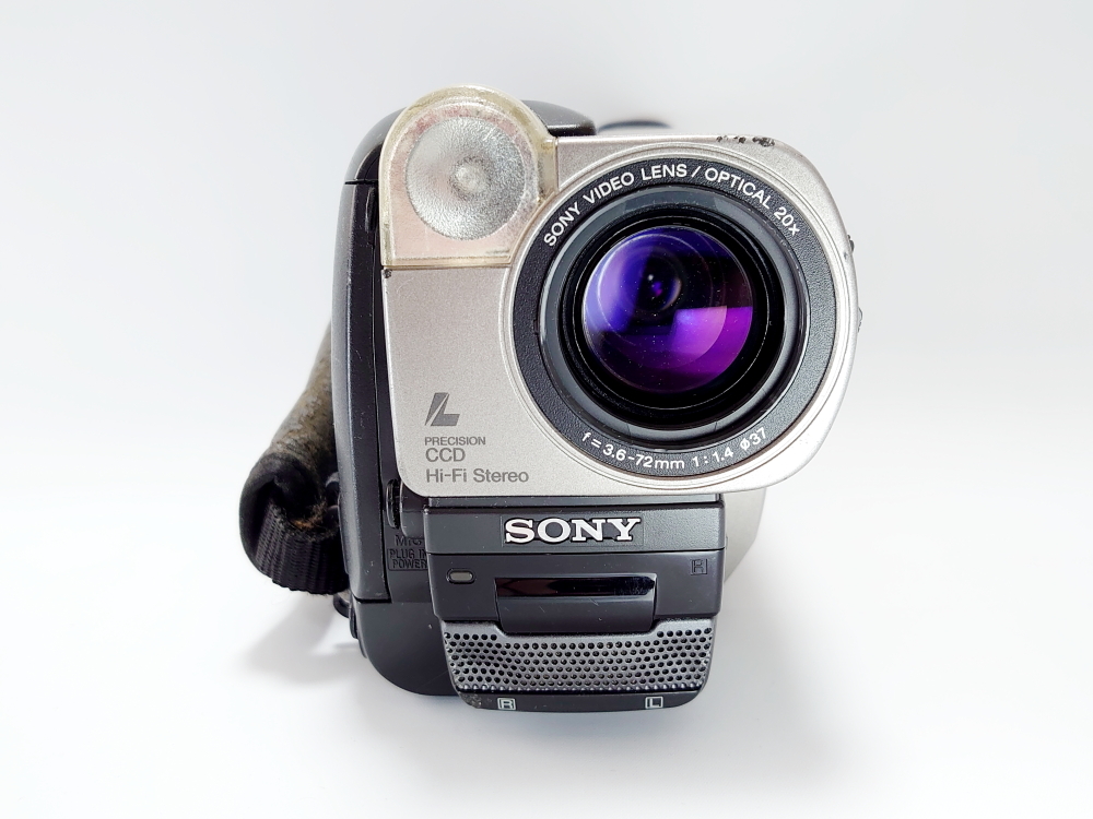 【動作品】 SONY CCD-TRV45 8mm テープ ビデオカメラ ダビング CCD-TRV66 Sony SONY Handycam Camcorder ビデオカメラ Hi8 8mmテープ