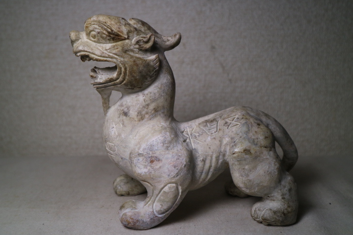 獅子 置物 翡翠 中国美術 4F 工芸品 骨董品天然石 ライオン 岫玉