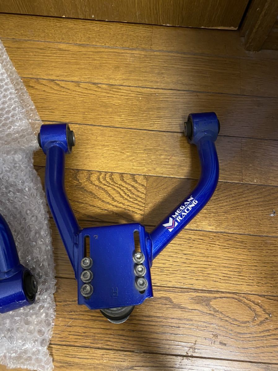 GRS184 GRS180 GRS182 18 クラウン アッパーアーム メーガン MEGAN