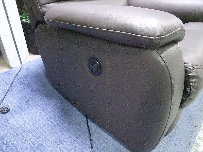 R1422) ニトリ 電動リクライニングソファ シングル ソファ 店頭取引大