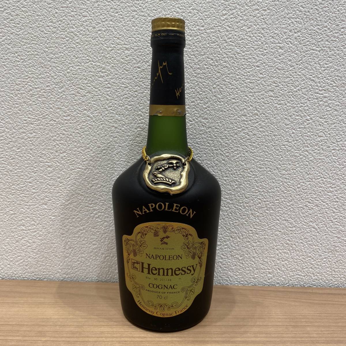 大人気，大得価 HENNESSY/ヘネシー NAPOLEON/ナポレオン グリーンボトル ブランデー 700ml 洋酒 未開栓 11020(ヘネシー)｜売買されたオークション情報、yahooの商品情報をアーカイブ公開 - オークファン コニャック