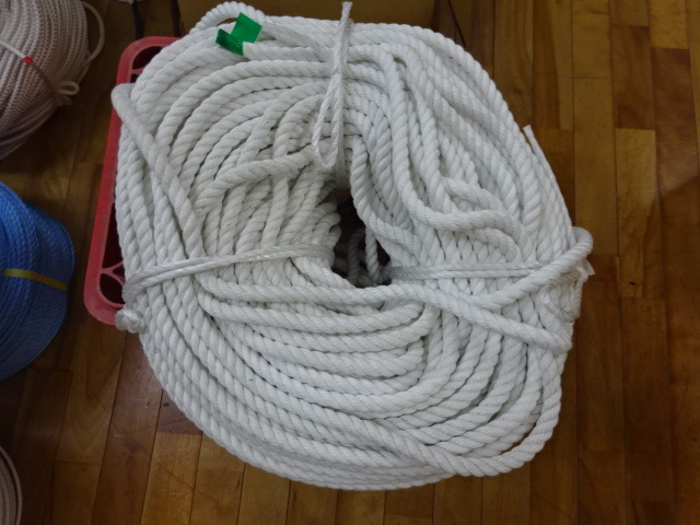 最新作，定番人気 激安 国産 白/エステルスパン 三つ打ちロープ 10mm 10.6Kg(その他)｜売買されたオークション情報、yahooの商品情報をアーカイブ公開 - オークファン その他