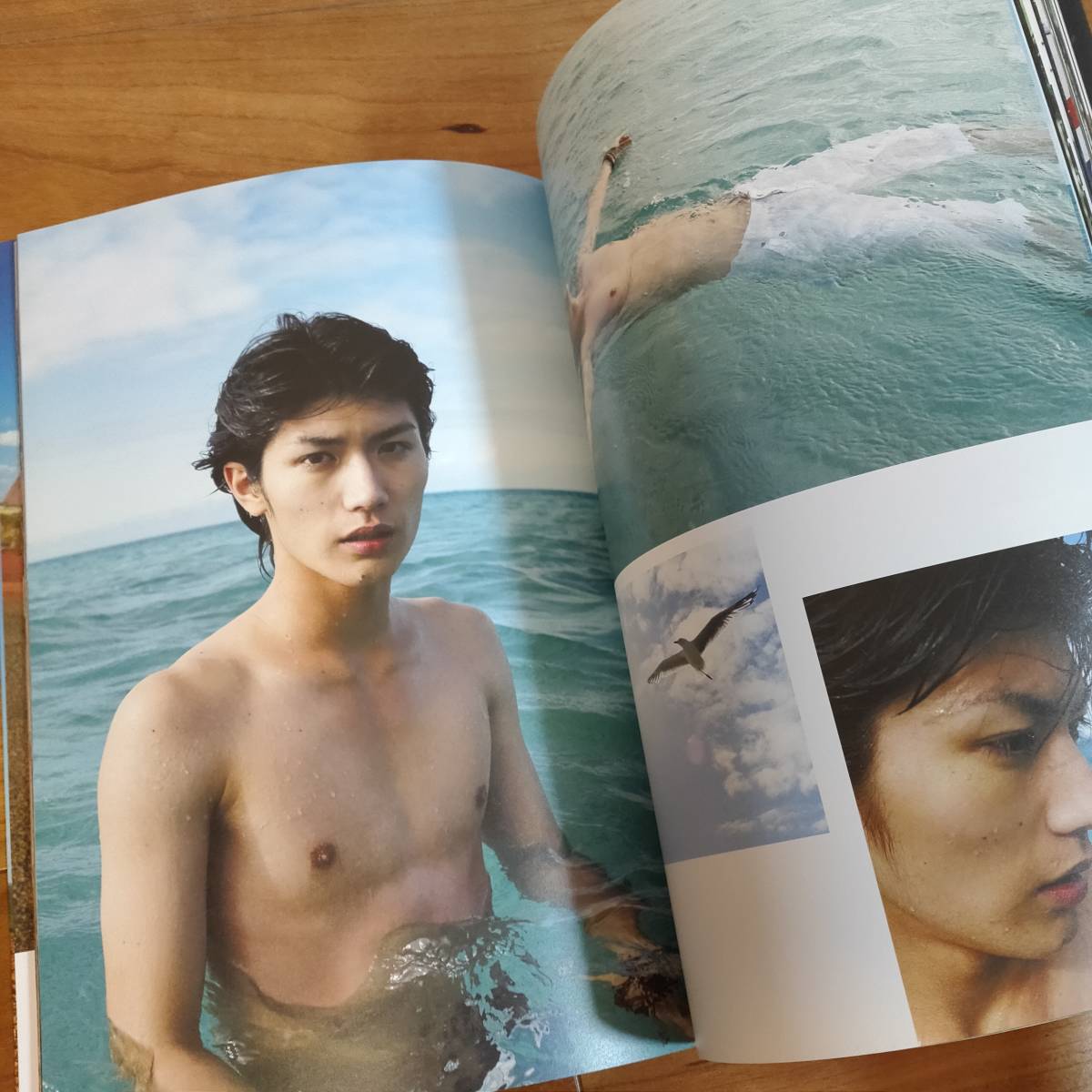 美品》三浦春馬さん写真集 / Letters Haruma Miura 初版 切手風 