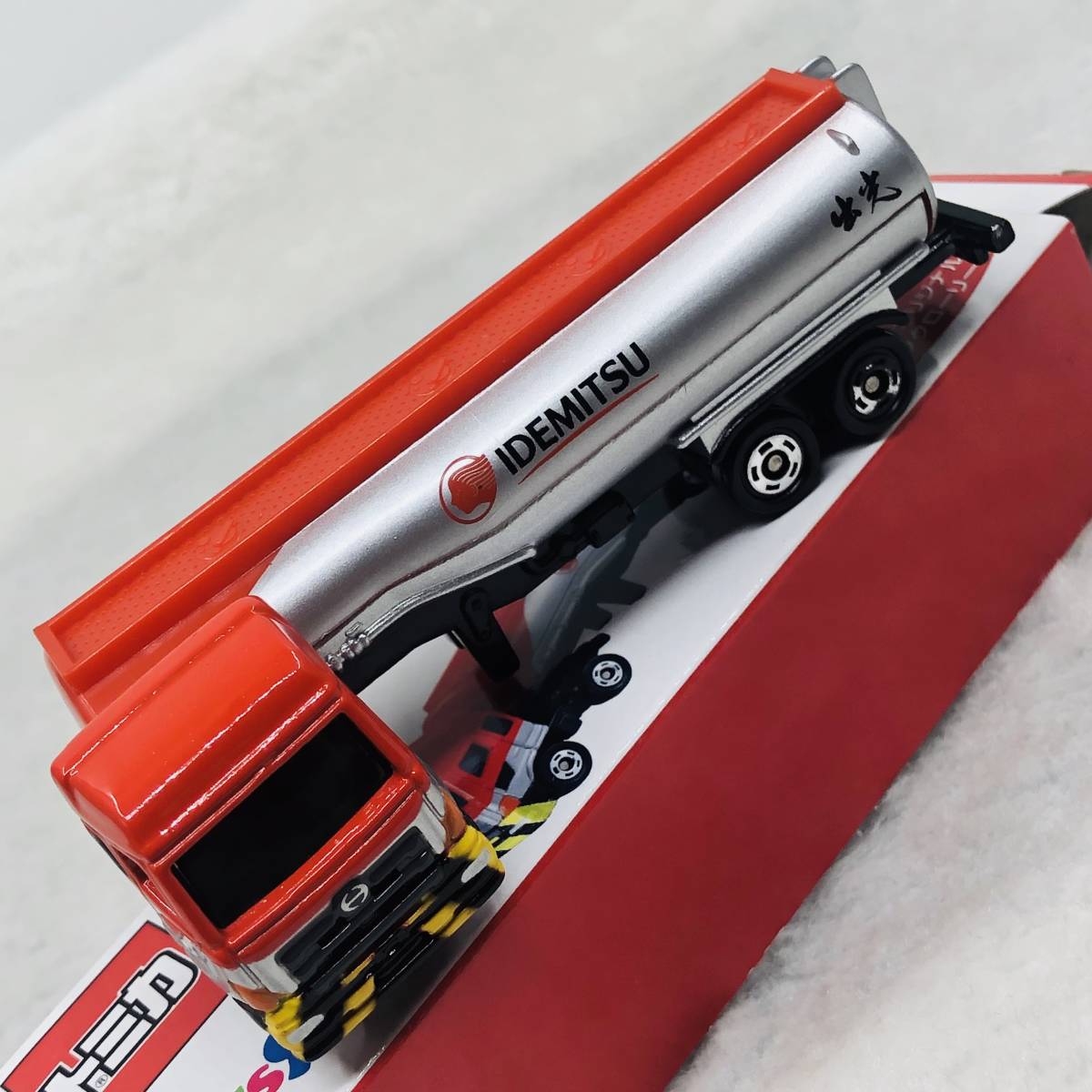 トミカ トイザらス 出光タンクローリー IDEMITSU