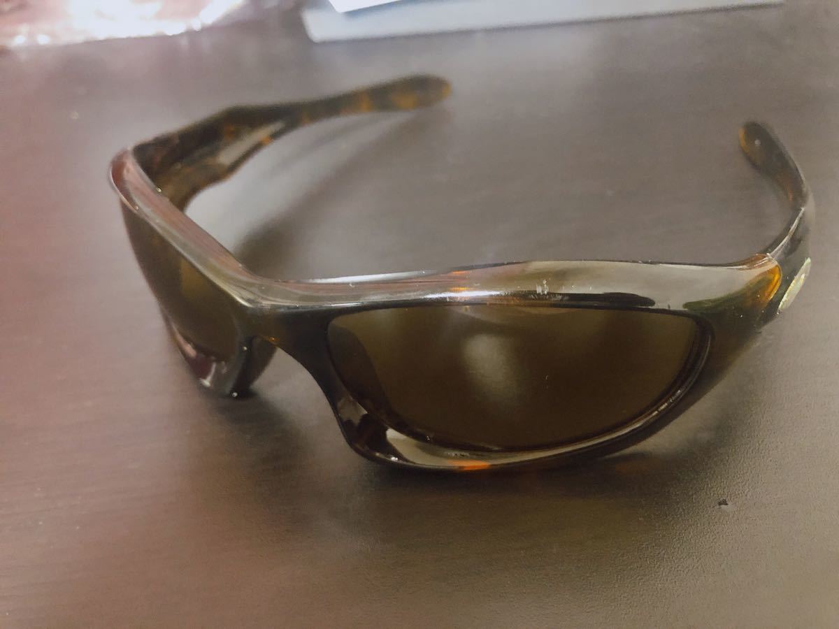  OAKLEY オークリー モンスタードッグ monster dog サングラス(セル、プラスチックフレーム)｜売買されたオークション情報、yahooの商品情報をアーカイブ公開 - オークファン セル、プラスチックフレーム