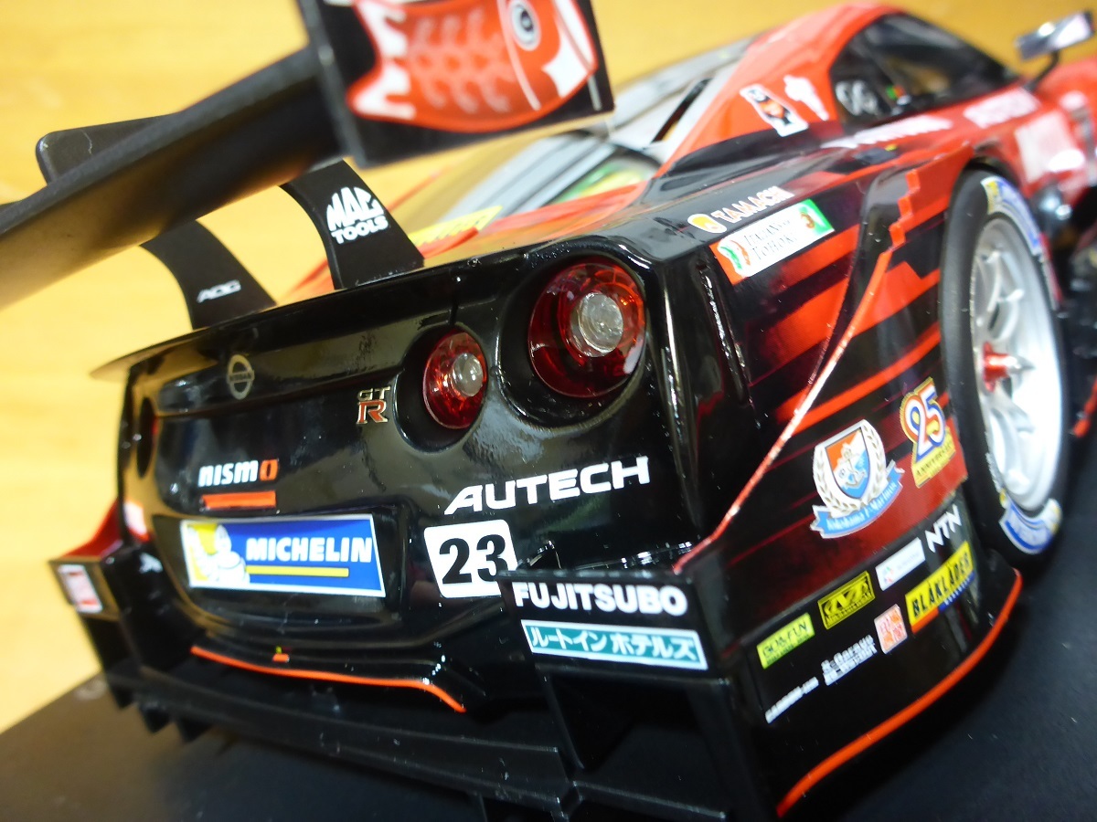 EBBRO】1/18 MOTUL AUTECH GT-R 2017 #23 モチュール オーテック GTR