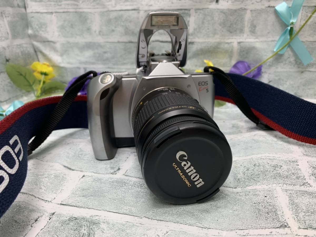Canon EOS Kiss X5 Camera | SLR Digital with eBay Kit Lens Lense 18 
