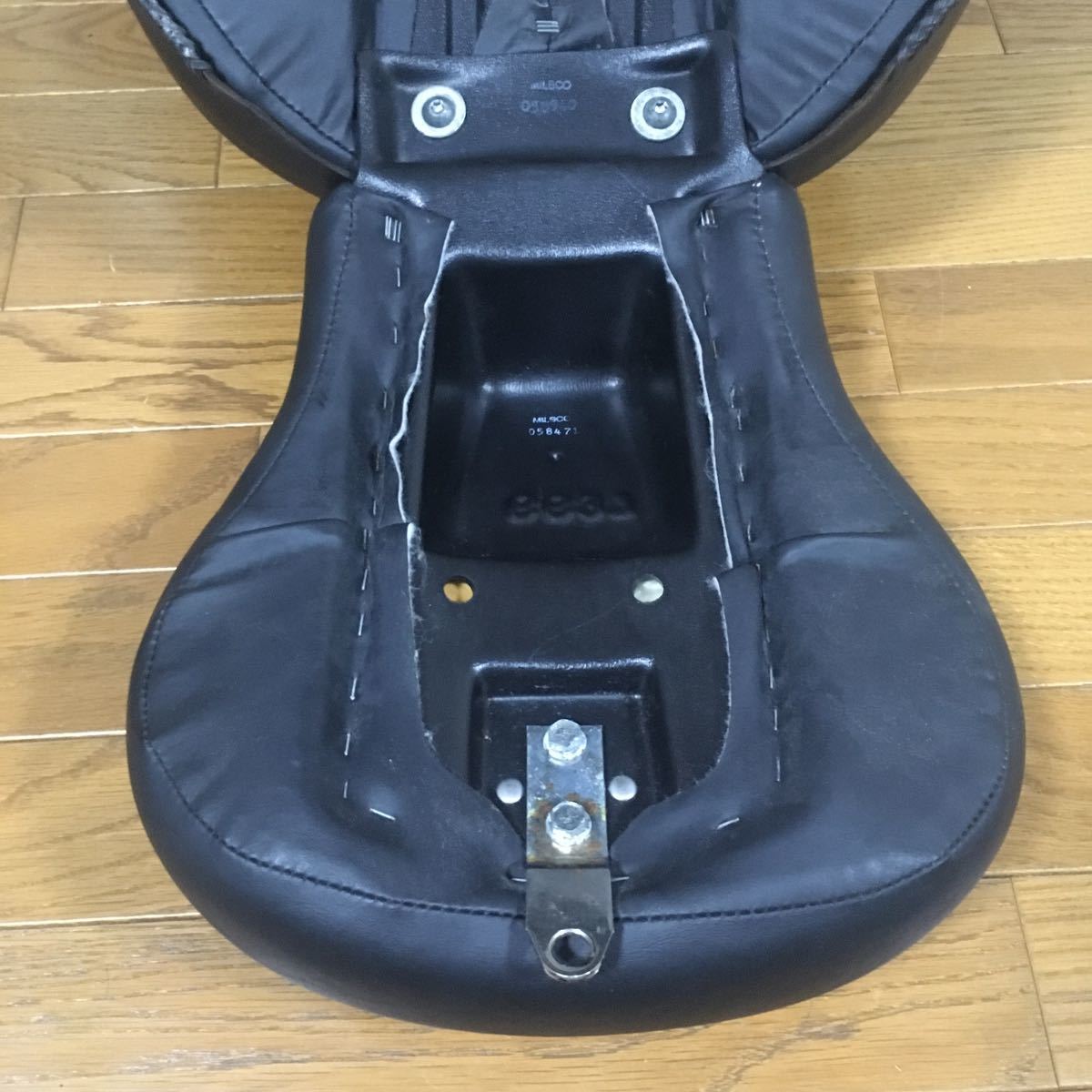 ファットボーイ Yahoo!オークション - 「flstf シート」(純正品