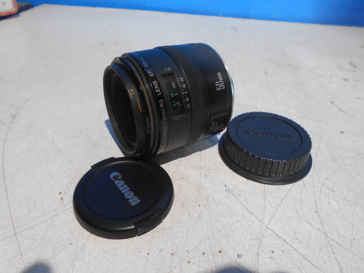 Canon 50mm EF Macro Lens f⁄2.5 Compact for Compact-Macro F2.5 AF com
