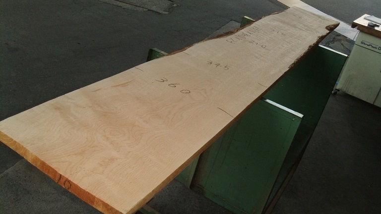大得価，HOT 木っ端クラブ カーリーメープル ソフトメープル 縮み杢 2390&times;360&times;23㎜ 人乾材 DIY 10番(メープル、楓（かえで）)｜売買されたオークション情報、yahooの商品情報をアーカイブ公開 - オー 板、シート