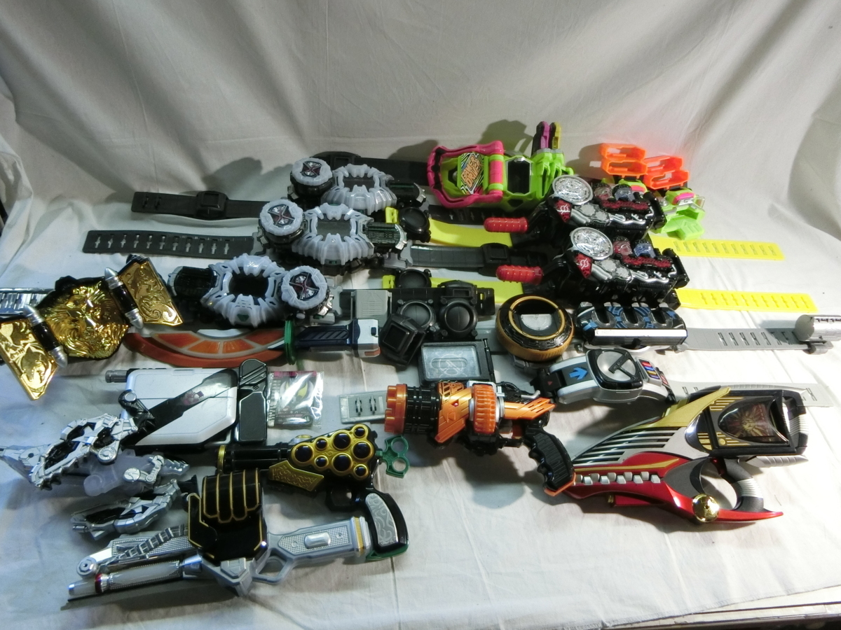 正規品，人気 現状品 仮面ライダー変身ベルト 武器 セット オーズ DXオーズドライバー ウィザード剣他(仮面ライダー)｜売買されたオークション情報、yahooの商品情報をアーカイブ公開 - オークファン 仮面ライダー