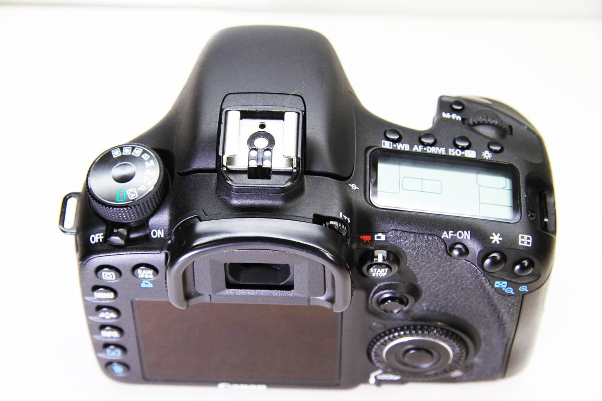 バッテリーグリップ Canon BG-E7 EOS | 7D キヤノン 一眼レフ 互換品 