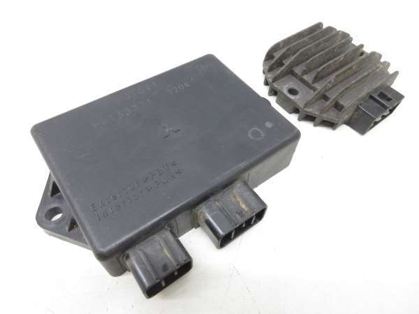 DR800S☆SR43A☆CDI/レギュレーター☆02S33 CDI