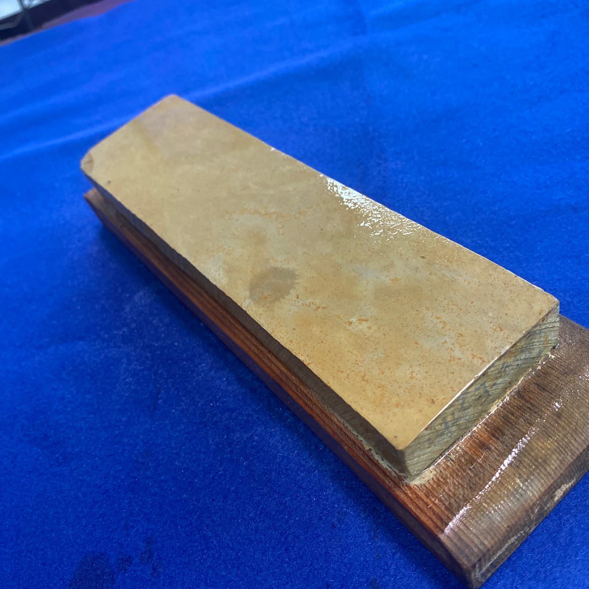  M-003 理容 理髪 板前 天然砥石 正本山合砥 昭和30 50年代(研磨砥石)｜売買されたオークション情報、yahooの商品情報をアーカイブ公開 - オークファン 研磨砥石