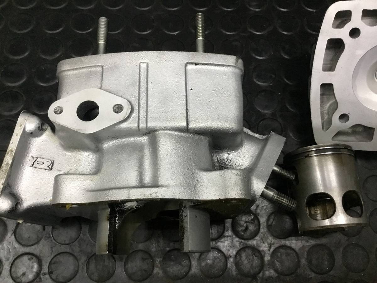 RZ125　シリンダー　ヘッド　ピストンセット　腰上　　　旧車　当時物　レア　13W　TZR125　1GV　エンジン