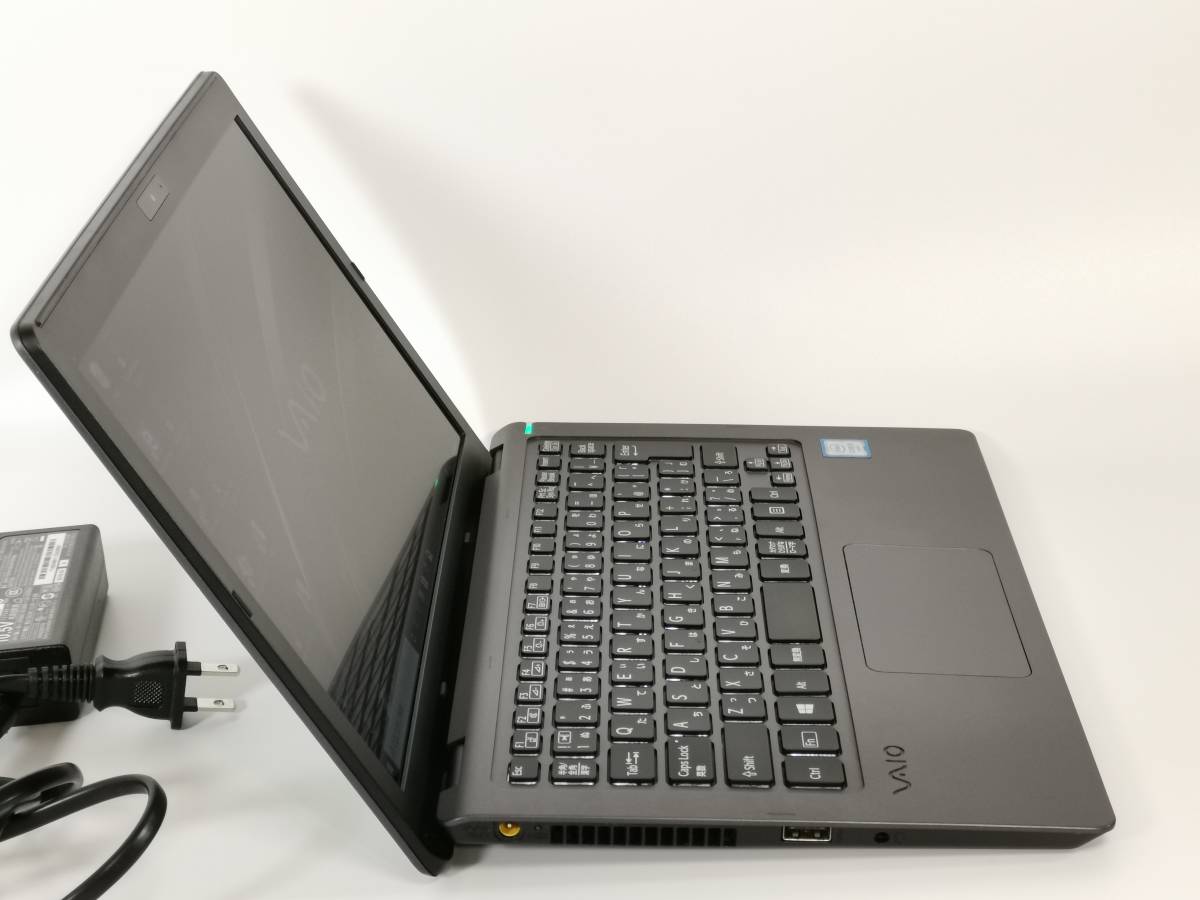 □ VAIO S 11 VJS111D / Core i5-6200U / 8GB /256GB (SSD M.2) ノート