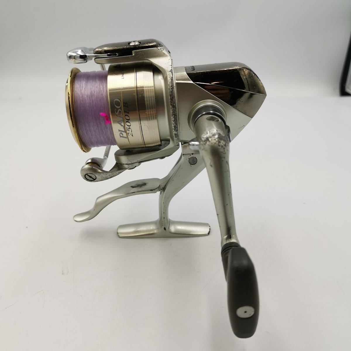 【定番人気，お得】 DAIWA ダイワ PLAISO プレイソ 2500LB スピニングリール NK3084(ダイワ)｜売買されたオークション情報、yahooの商品情報をアーカイブ公開 - オークファン ダイワ