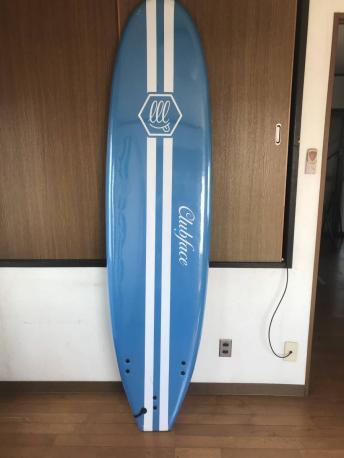 格安 CLUB FACE 7'0 2020モデル ハンドシェープ BLUEボディー/WHTライン ソフトボード ファンボード 特価 西濃運輸 支店止め 009-H0003(7.0フィート～)｜売買されたオークション情報、yahooの商品情報をア ショートボード