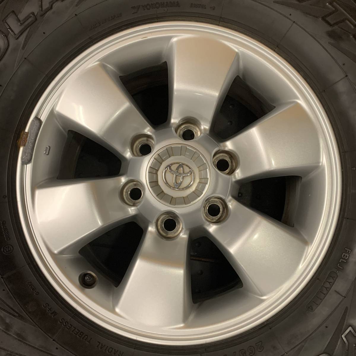 激安】 トヨタ サーフ 純正 265/70R16 7J+30 PCD139.7 6穴