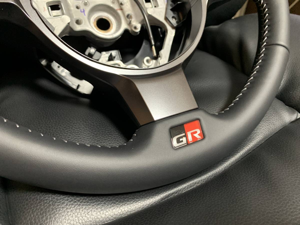 新品】トヨタ純正 GR SPORT 小径 3本スポークステアリング 【公式通販】