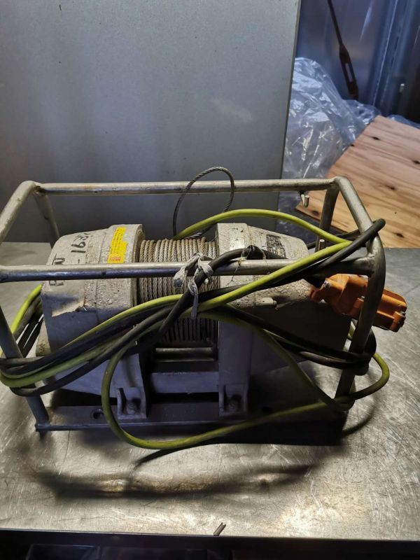 超激得，お買い得 新潟 リョービ/RYOBI 電動ウインチ WI-130 荷重130㎏ 離島及び沖縄への発送不可(その他)｜売買されたオークション情報、yahooの商品情報をアーカイブ公開 - オークファン その他