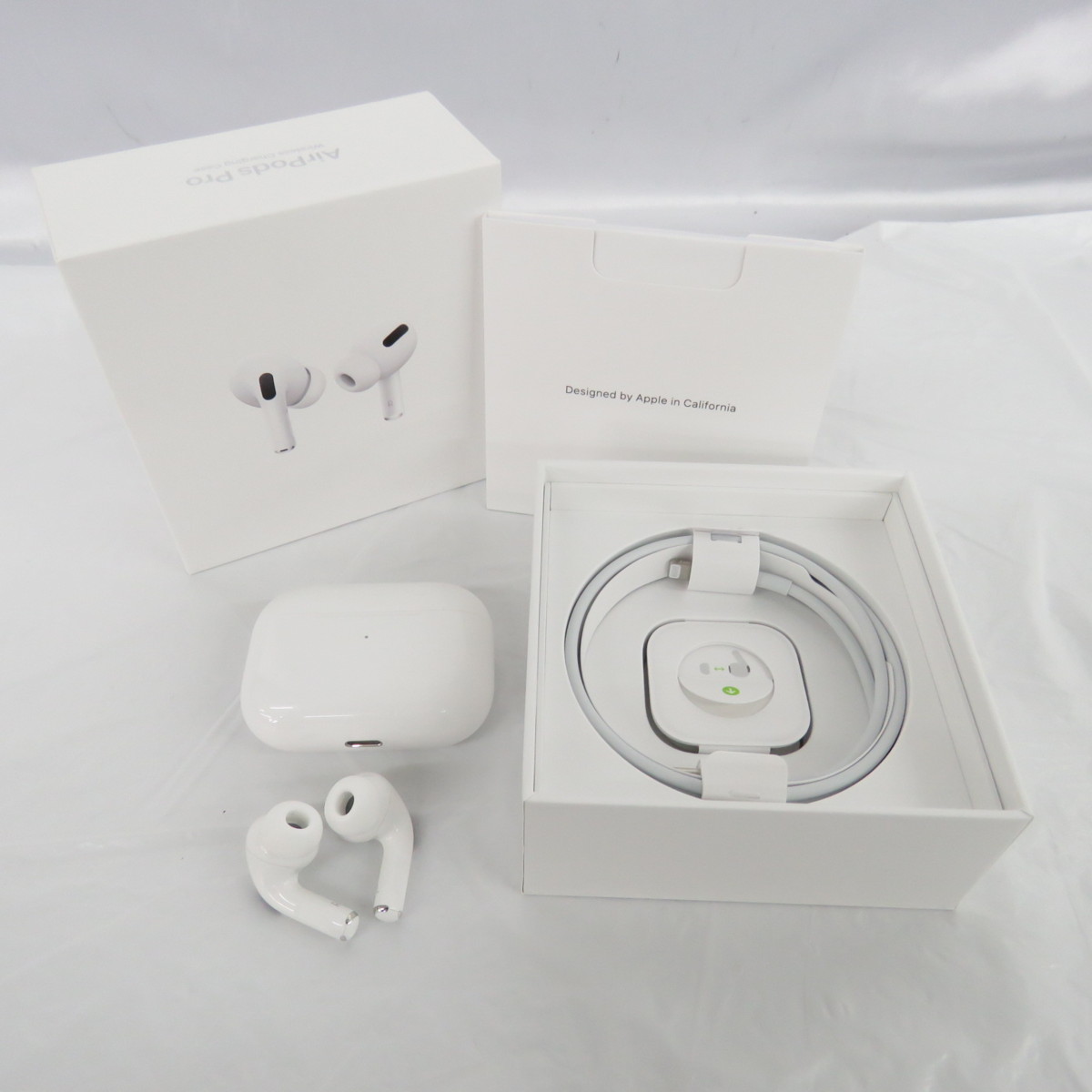 【格安，新作登場】 品 Apple アップル ワイヤレスイヤホン エアーポッズプロ AirPods Pro with Wireless Charging Case MWP22J/A 10651838(イヤフォン)｜売買されたオークション情報、yahooの商品情報をアーカイブ公開 - オークフ その他