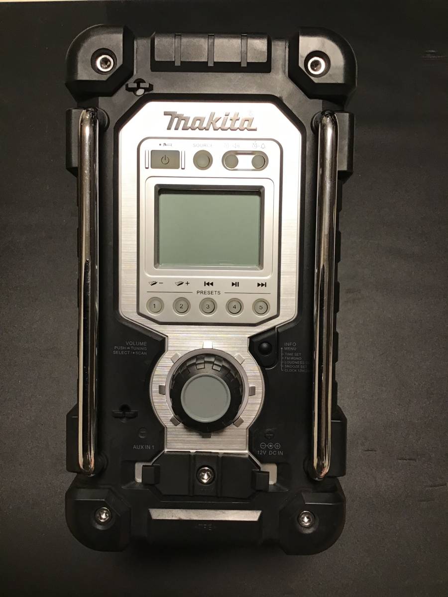 マキタ makita MR103 ほぼ未使用の美品！売り切り1円スタート!! 現場ラジオ