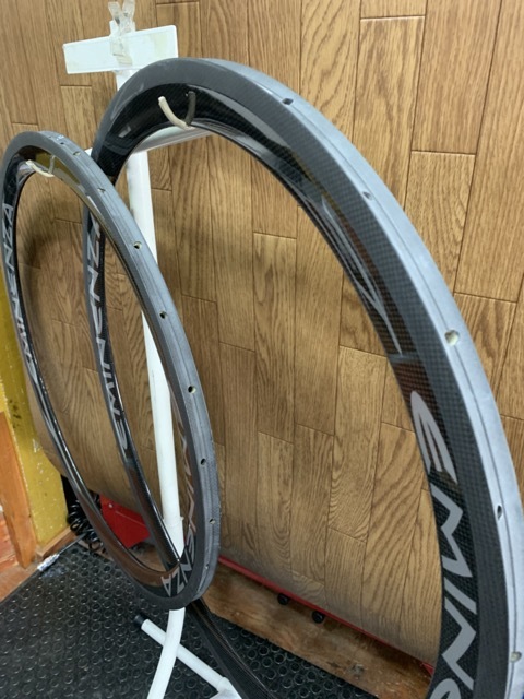 リム カーボンホイール 700C | 700cの通販 2本セット TNI 18&frasl;24H チューブラー カーボン 0 ROAD エミネンザ ホワイト ディープリム ロード