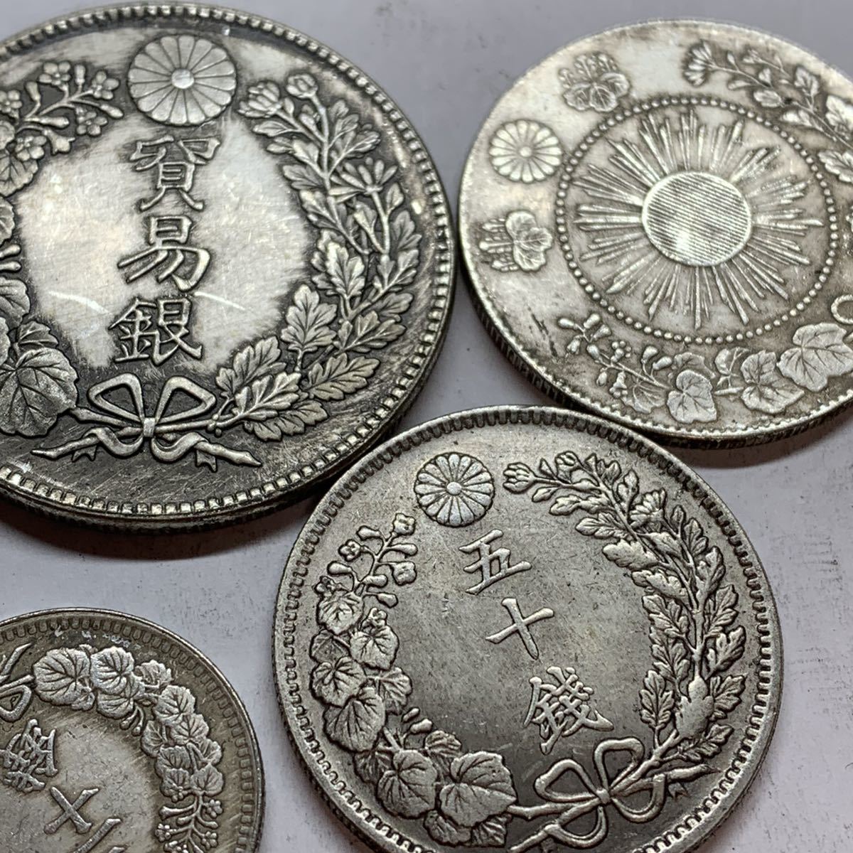 五十銭　20枚 22-480）古銭 銀貨8枚まとめて 五十銭 二十銭 十銭銀貨 /50銭 20銭 10