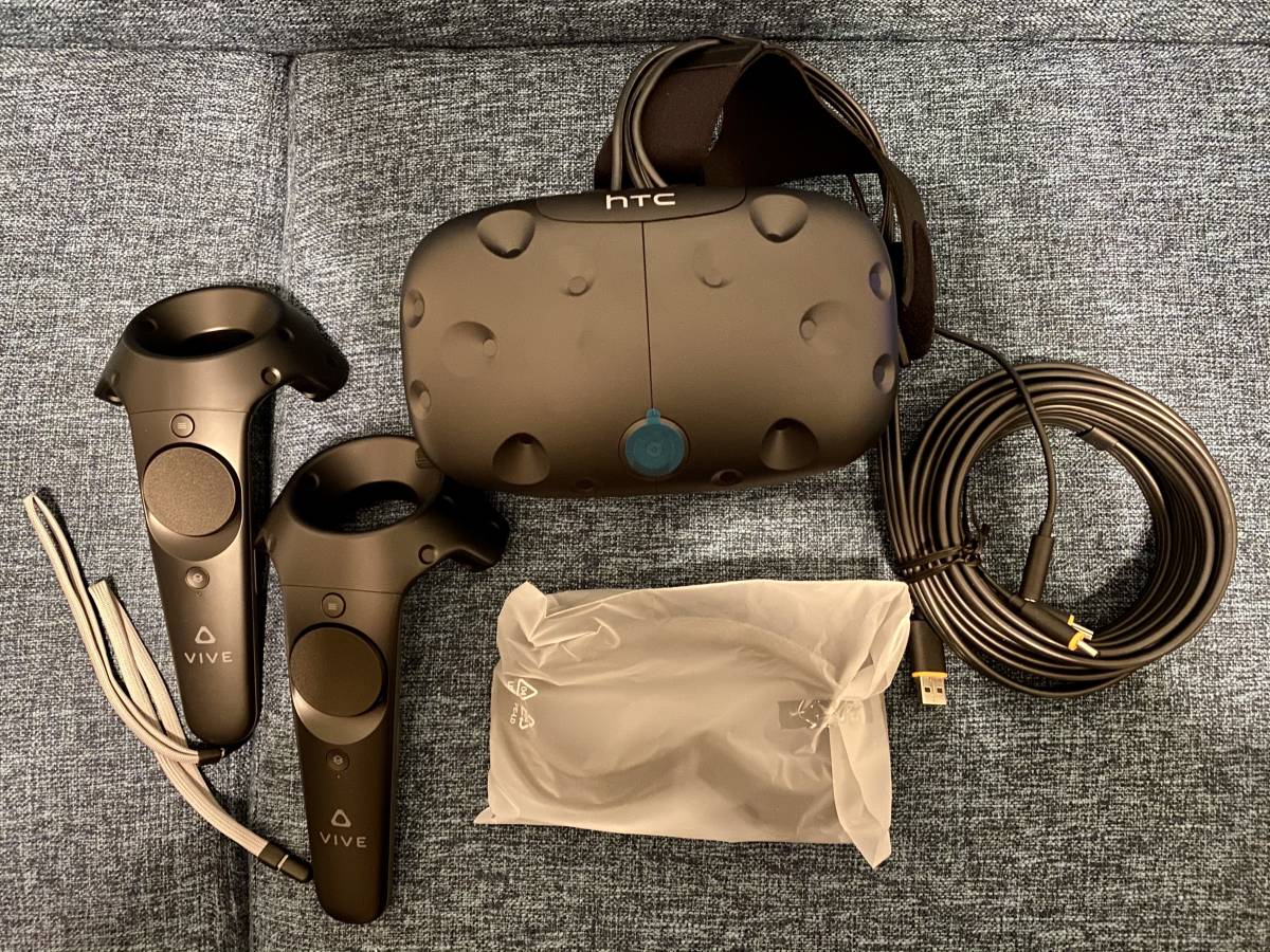 HTC、コントローラなど一式がセットになった「VIVE VR HTC VIVE Pro 