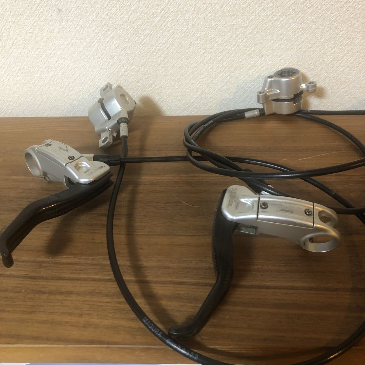 限定セール，大人気 MAGURA Marta SL カーボンレバー マグラ マルタ carbon ディスクブレーキ 左右セット 検 MT8 7 LOUISE SHIMANO XTR XT(ディスクブレーキ)｜売買されたオークション情報、yahooの商品情報をアーカイブ公開 - ディスクブレーキ