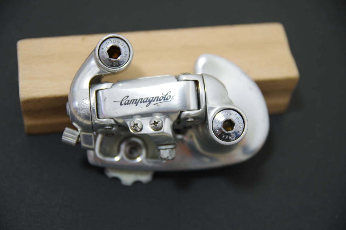 人気定番，格安 CAMPAGNOLO Cレコ期 初代CHORUS RD カンパ コーラス リアディレイラー DUAL-MODE SYSTEM 1980年代後半(ビンテージパーツ)｜売買されたオークション情報、yahooの商品情報をアーカイブ公開 - オークファン ビンテージパーツ
