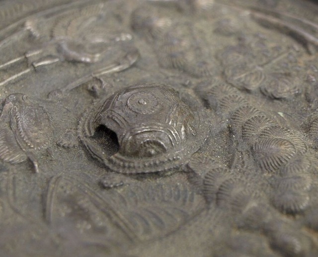 中国美術 銅製 古鏡 φ22.5cm 幾何学模様(K-HA468) 中国美術 銅製 古鏡 φ22.5cm 幾何学模様(K-HA468) 中国美術 銅製 古