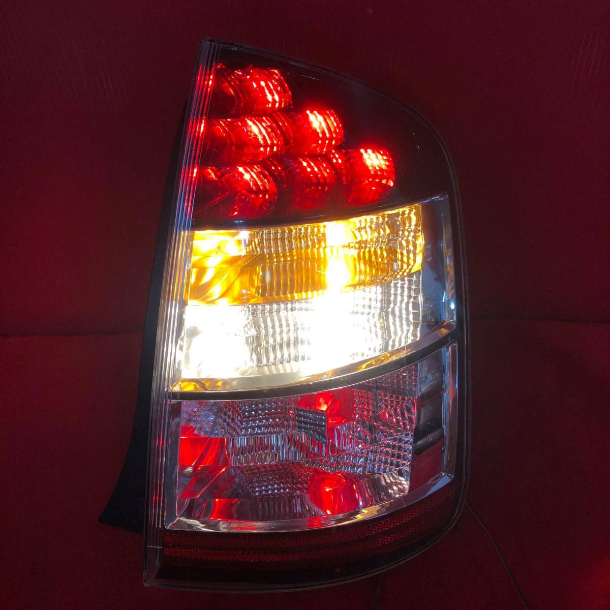 プリウス 後期 NHW20 LED トヨタ 純正 50系⁄ZVW50⁄ZVW51 レンズ綺麗