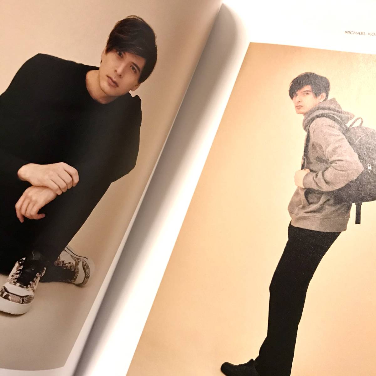 マイケル コース　MICHAEL KORS 2020ホリデーカタログ／城田優／貴島明日香_5